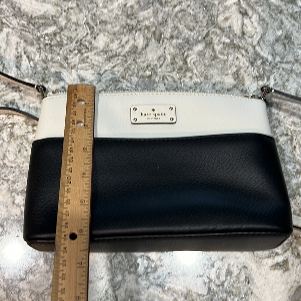 Kate Spade Crossbody - Picture 9 of 10